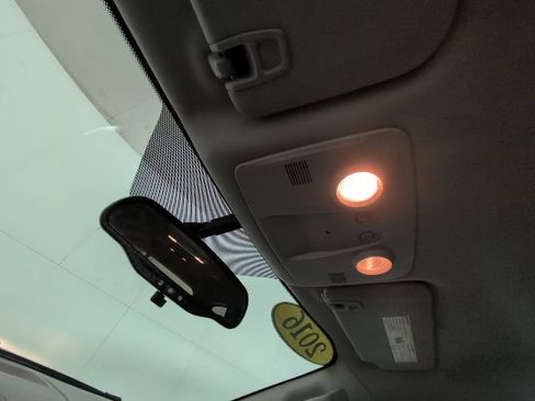 Used 2016 Chevrolet Traverse LT w/ Traveler's Package image 19