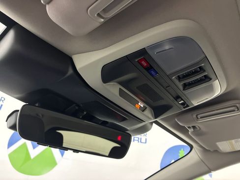 Used 2025 Subaru Crosstrek 2.0i Premium image 21