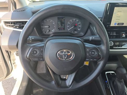 Used 2024 Toyota Corolla LE FWD image 6