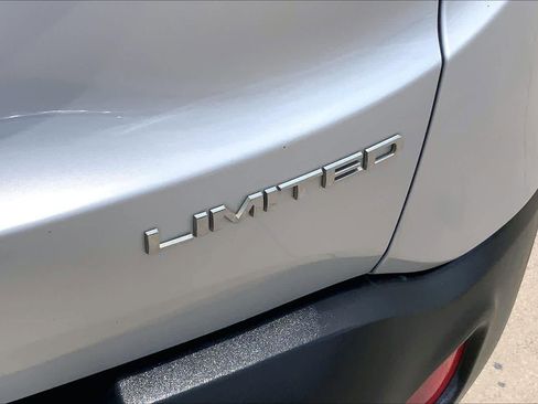 Used 2016 Jeep Renegade Limited FWD image 10