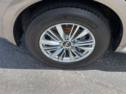 Used 2018 INFINITI QX80 2WD w/ Driver Assistance Package image 43
