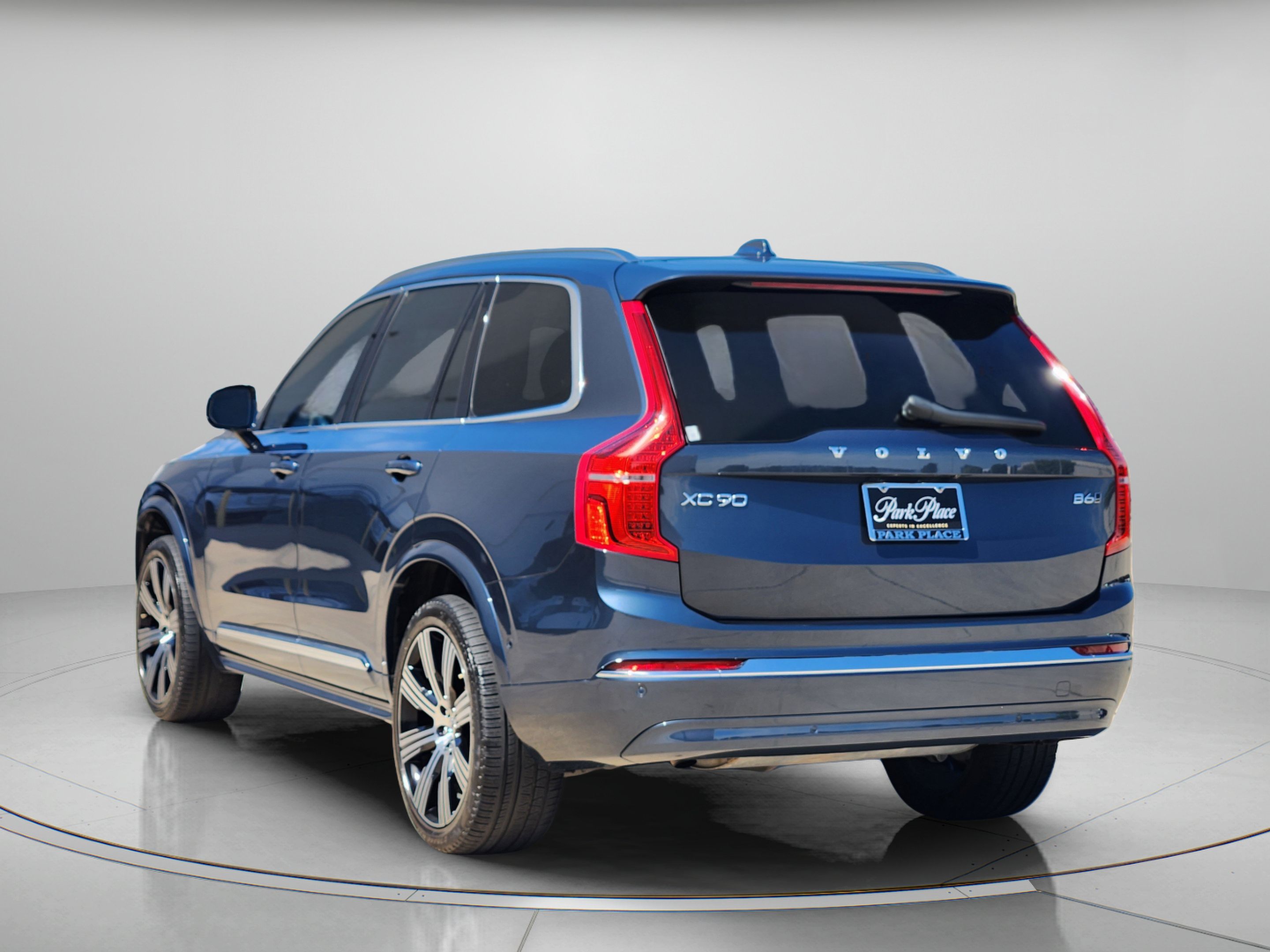 Used 2024 Volvo XC90 B6 Ultimate AWD/4WD image 3
