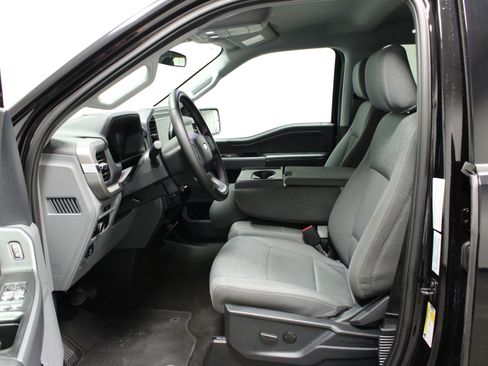 Used 2025 Ford F150 XLT w/ Equipment Group 301A Standard AWD/4WD image 18