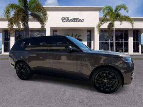 Used 2025 Land Rover Range Rover Long Wheelbase SE image 17