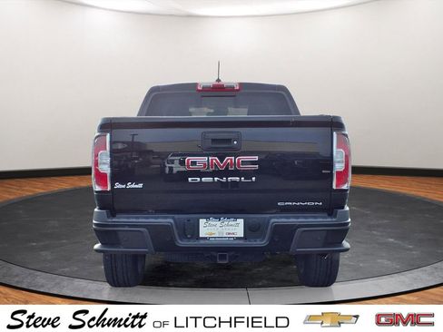 Certified 2022 GMC Canyon Denali w/ Denali Black Edition Package AWD/4WD image 23
