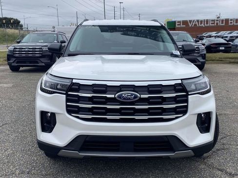 New 2026 Ford Explorer Active w/ Active Comfort Package RWD image 8