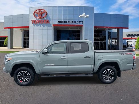 Used 2023 Toyota Tacoma TRD Sport image 7
