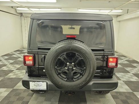 Used 2020 Jeep Wrangler Sport S image 5