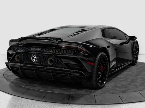 Used 2020 Lamborghini Huracan EVO AWD/4WD image 8