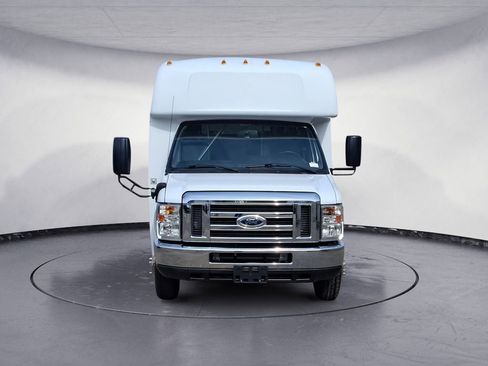 Used 2019 Ford E-350 and Econoline 350 Super Duty w/ Shuttle Bus Prep Package image 8