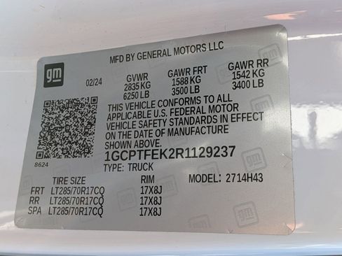 Used 2024 Chevrolet Colorado ZR2 w/ ZR2 Convenience Package III image 36