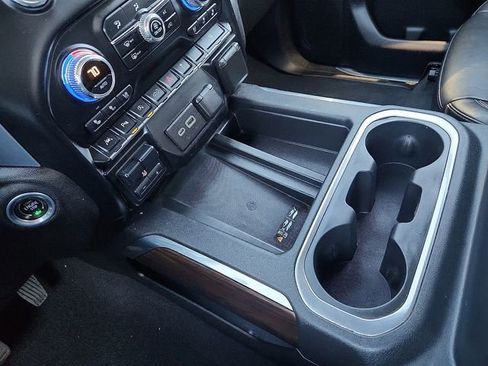 Used 2020 GMC Sierra 1500 SLT image 25