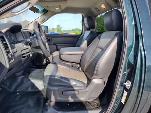 Used 2011 RAM 1500 ST RWD image 2
