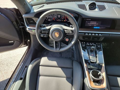 Used 2026 Porsche 911 Carrera 4S AWD/4WD image 18