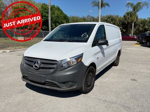 Used 2019 Mercedes-Benz Metris image 1