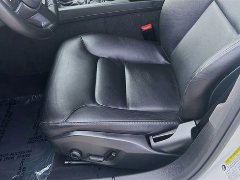 Used 2020 Volvo S60 T5 Momentum image 17