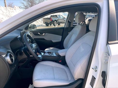 Used 2023 Hyundai Kona SE w/ Cargo Package image 10