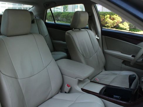 Used 2011 Toyota Avalon FWD image 27