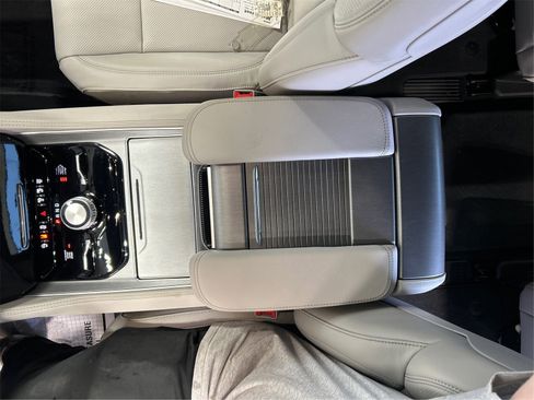 New 2026 Jeep Grand Wagoneer Limited image 15