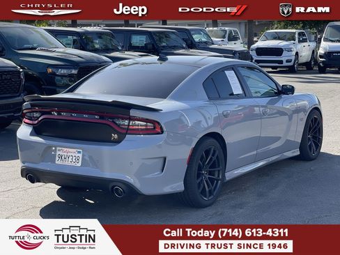 Used 2022 Dodge Charger Scat Pack w/ Dynamics Package RWD image 6