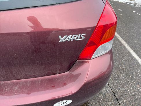 Used 2009 Toyota Yaris 2-Door Hatchback image 6