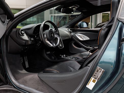 Used 2023 McLaren GT RWD image 43