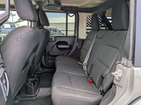 Used 2019 Jeep Wrangler Unlimited Sport S AWD/4WD image 13