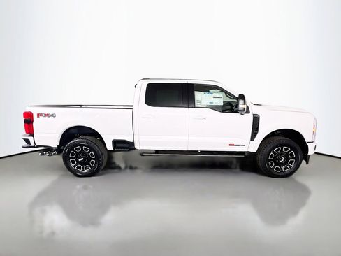 New 2026 Ford F350 Platinum w/ FX4 Off-Road Package image 18