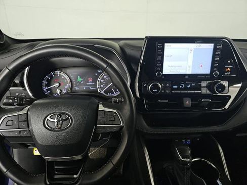 Used 2022 Toyota Highlander XSE AWD/4WD image 8