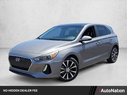 Used 2020 Hyundai Elantra GT w/ Style Package 02
