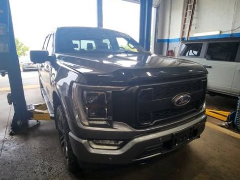 Used 2022 Ford F150 Lariat w/ Equipment Group 502A High AWD/4WD image 3