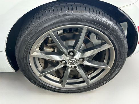 Used 2017 MAZDA MX-5 Miata RF Grand Touring RWD image 11