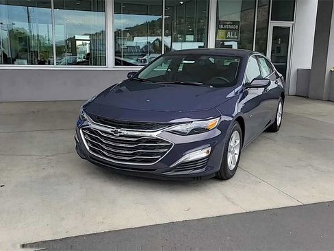 New 2025 Chevrolet Malibu LS image 5