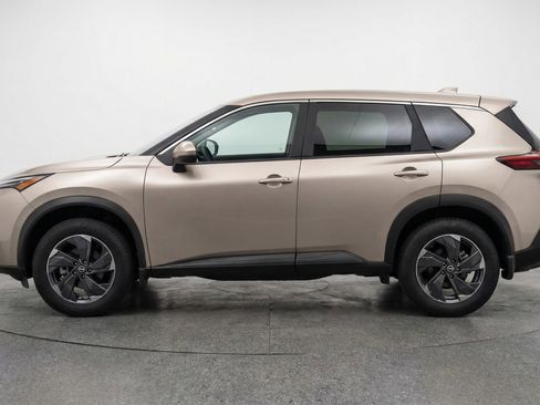 Used 2025 Nissan Rogue SV FWD image 5