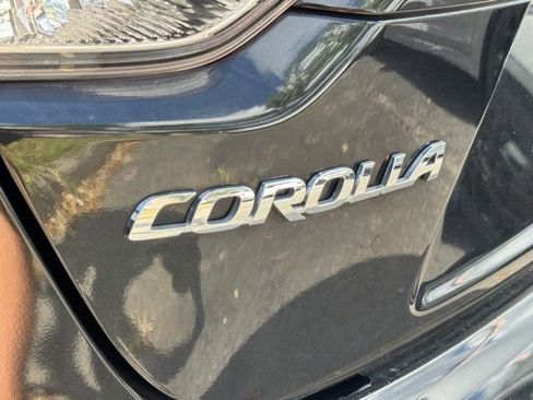 Used 2021 Toyota Corolla LE FWD image 5