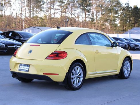 Used 2014 Volkswagen Beetle TDI image 7