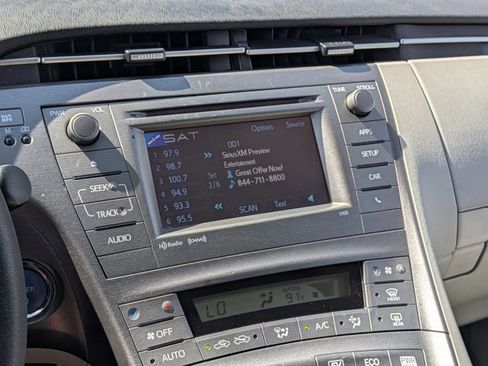 Used 2013 Toyota Prius Three image 13