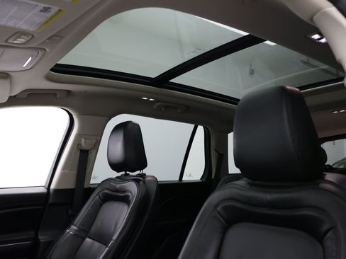 Used 2022 Lincoln Aviator Grand Touring w/ Equipment Group 301A AWD/4WD image 5