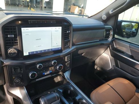 Used 2023 Ford F150 Platinum AWD/4WD image 28