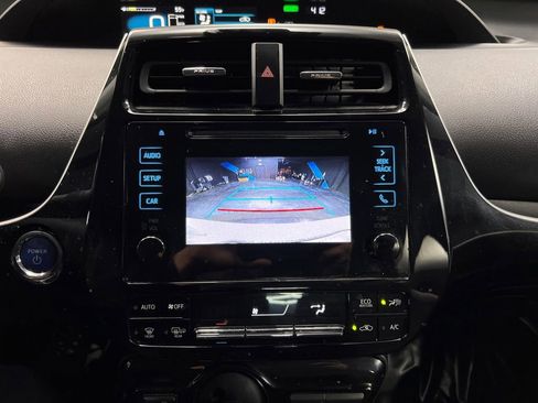Used 2019 Toyota Prius FWD image 13