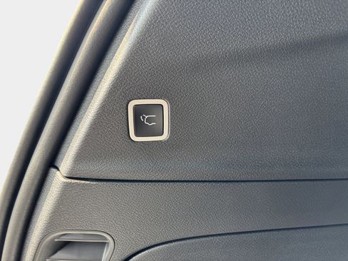 New 2025 Chrysler Pacifica Select FWD image 12