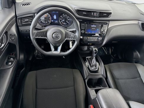 Used 2021 Nissan Rogue Sport S image 17