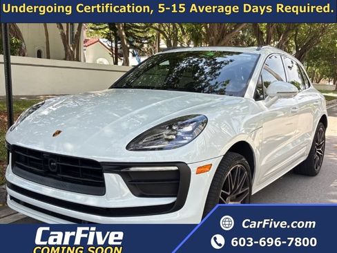 Used 2023 Porsche Macan AWD/4WD image 1