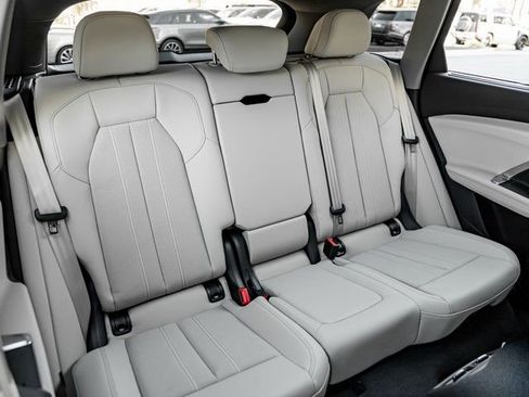 New 2025 Audi Q5 Premium Plus image 23