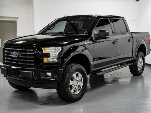 Used 2017 Ford F150 XLT w/ Equipment Group 302A Luxury image 6