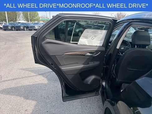 Used 2023 Buick Envision Avenir image 22