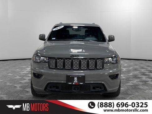 Used 2021 Jeep Grand Cherokee Altitude image 10
