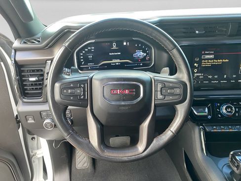 Used 2022 GMC Sierra 1500 AT4 w/ AT4 Premium Package AWD/4WD image 11