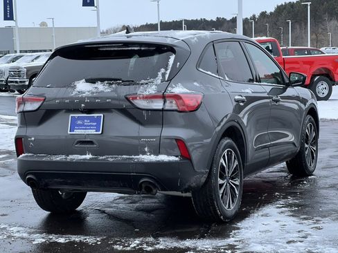 Certified 2022 Ford Escape SE w/ SE Sport Appearance Package image 7