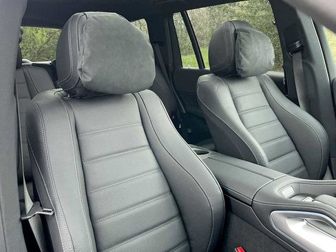New 2026 Mercedes-Benz GLS 450 4MATIC image 37